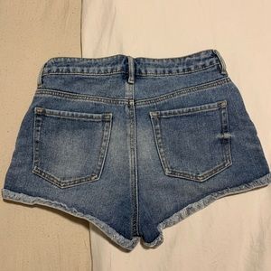 Packing High Rose Shorts